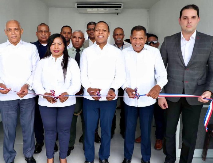 Inauguran primera oficina de licencias de conducir del INTRANT en Jimaní